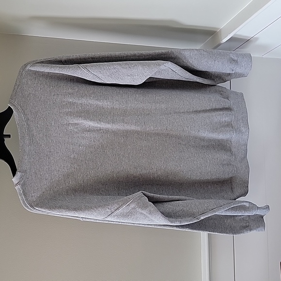 Skeleton peace sign sweatshirt - Picture 3 of 4